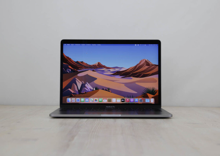MacBook Pro 13" Core i5 (2 πυρήνες) 2.3ghz (2 TBT3 / Mid-2017)
